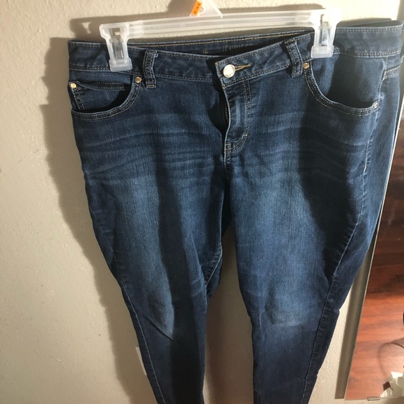 Jennifer Lopez Denim - Jennifer Lopez’s jean for sale Jennifer Lopez Denim - Jennifer Lopez’s jean for sale